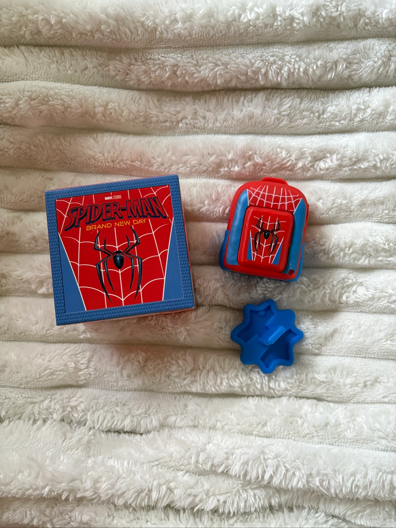 Lot 2 petits jouets Spiderman - Grand New Day – photo 2